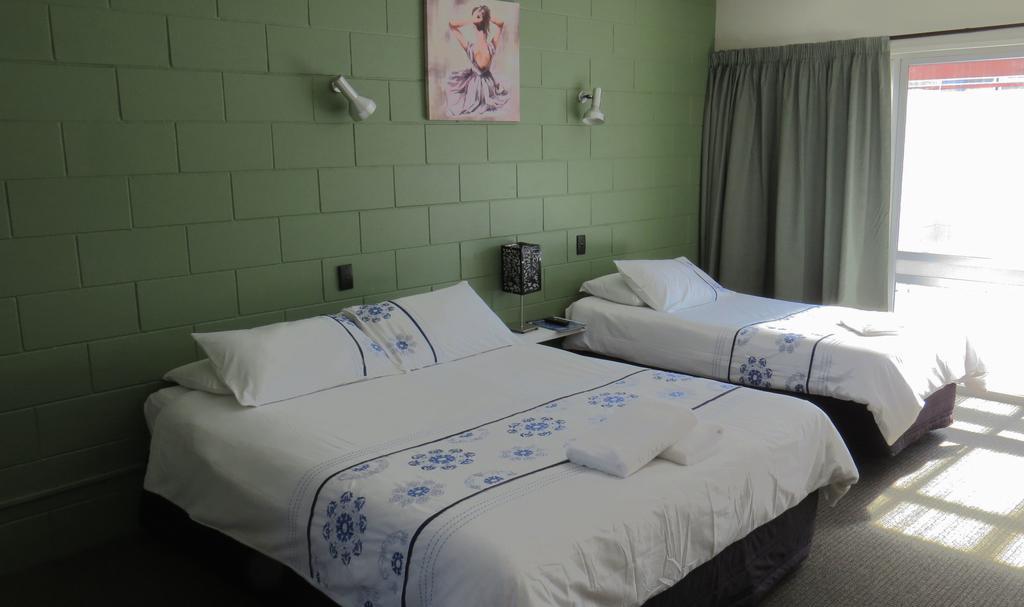 רוטורואה Kuirau Park Motor Lodge- Thermal Mineral Pool חדר תמונה