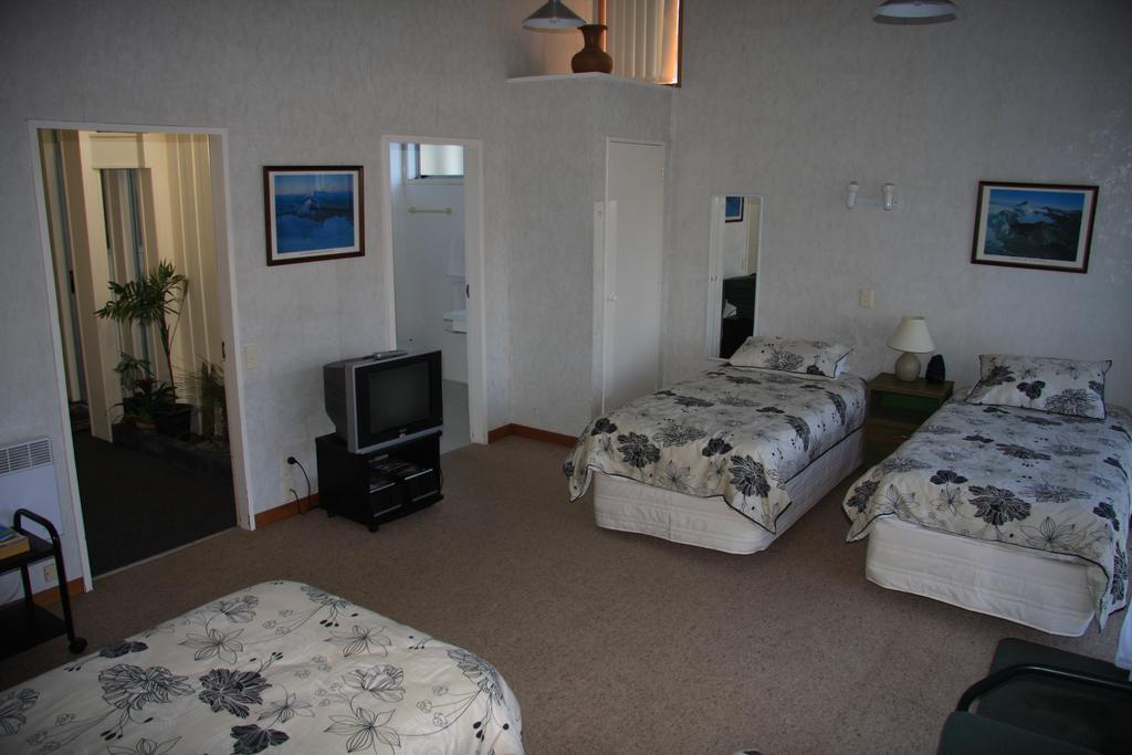 רוטורואה Kuirau Park Motor Lodge- Thermal Mineral Pool חדר תמונה